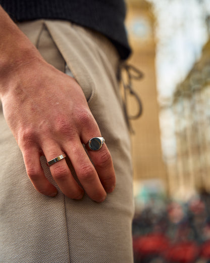 round signet ring (silver)