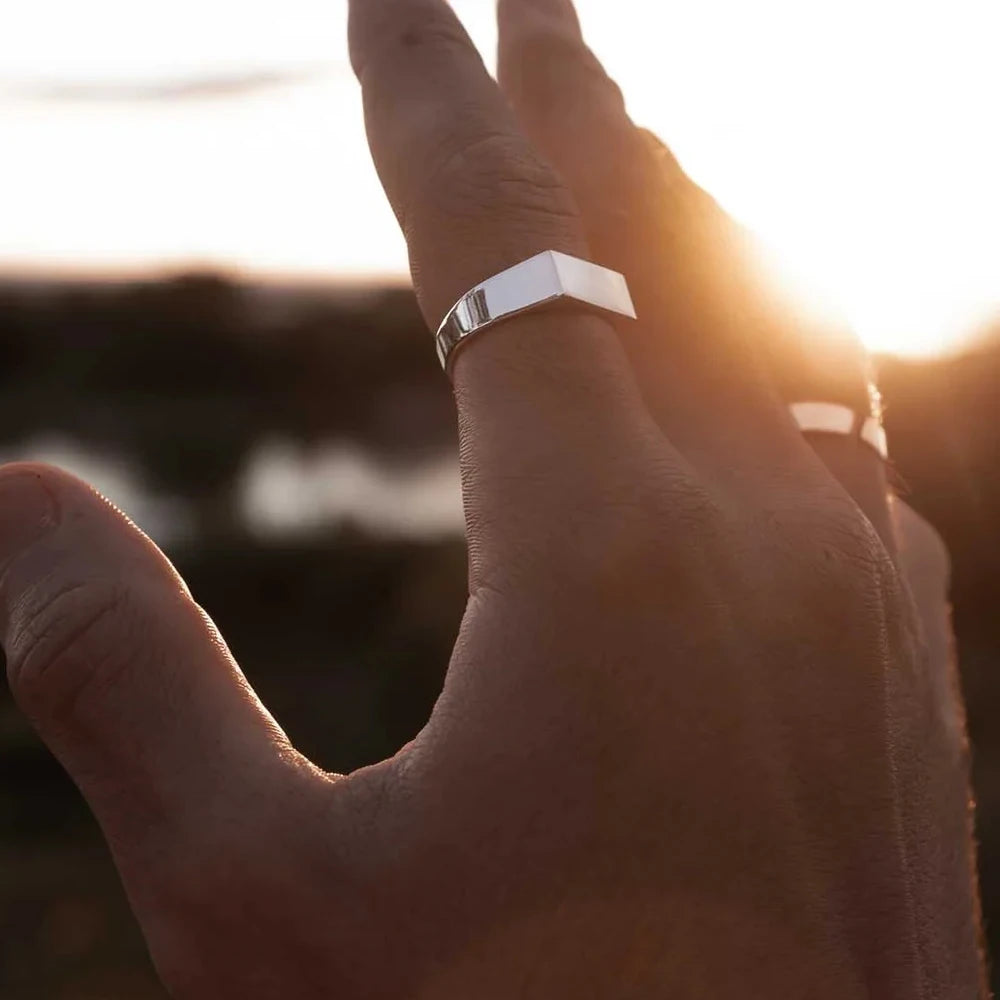 Unisize signet ring (silver)